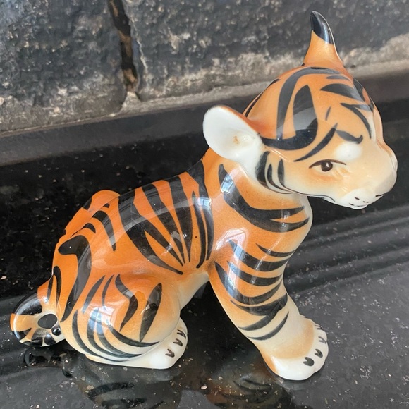 VINTAGE Russian/Soviet porcelain Lomonosov Tiger - Picture 6 of 8